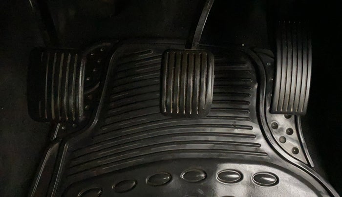 2014 Hyundai Xcent S 1.2, Petrol, Manual, 54,023 km, Pedals