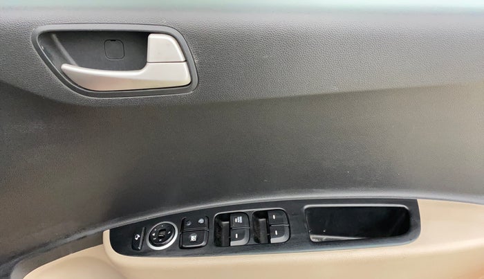 2014 Hyundai Xcent S 1.2, Petrol, Manual, 54,023 km, Driver Side Door Panels Control