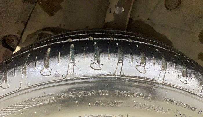 2014 Hyundai Xcent S 1.2, Petrol, Manual, 54,023 km, Right Rear Tyre Tread