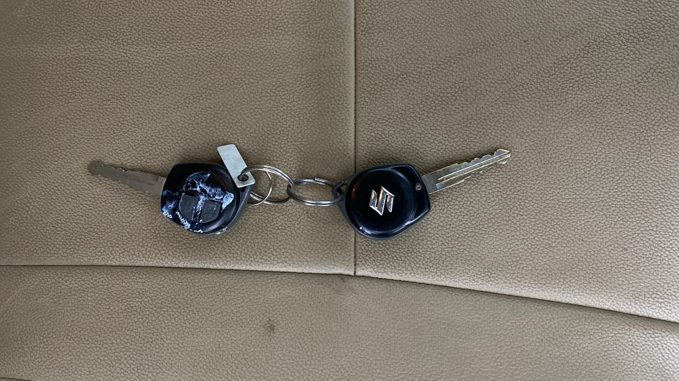2013 Maruti Swift Dzire VXI, Petrol, Manual, 42,904 km, Key Close Up