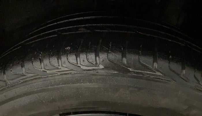 2022 Tata NEXON XZ PLUS (PREMIUM) DIESEL JET, Diesel, Manual, 70,442 km, Left Rear Tyre Tread