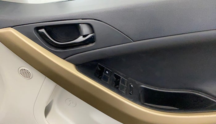 2022 Tata NEXON XZ PLUS (PREMIUM) DIESEL JET, Diesel, Manual, 70,442 km, Driver Side Door Panels Control