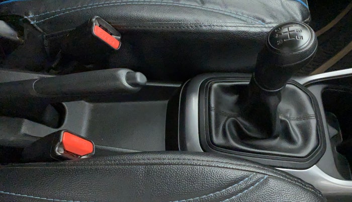 2020 Maruti IGNIS SIGMA 1.2, Petrol, Manual, 19,833 km, Gear Lever