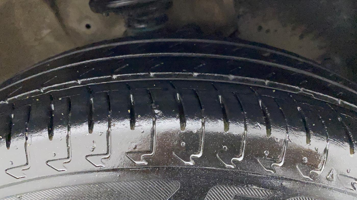 2020 Maruti IGNIS SIGMA 1.2, Petrol, Manual, 19,833 km, Right Front Tyre Tread