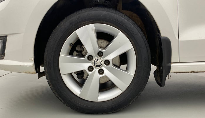 2018 Skoda Rapid AMBITION 1.6 MPFI AT, Petrol, Automatic, 17,549 km, Left Front Wheel
