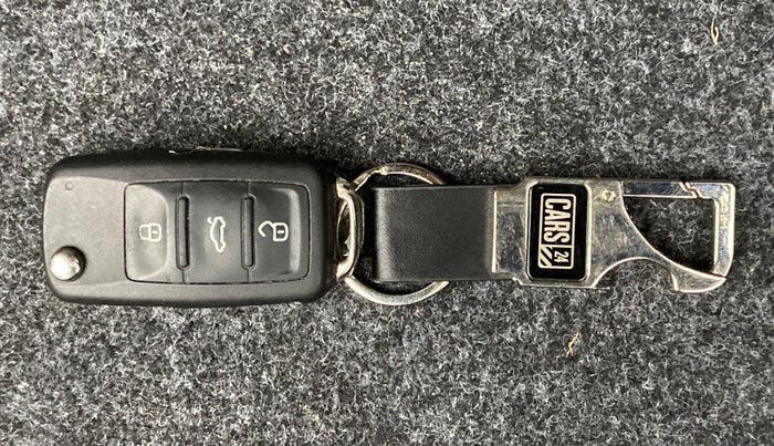 2018 Skoda Rapid AMBITION 1.6 MPFI AT, Petrol, Automatic, 17,549 km, Key Close Up