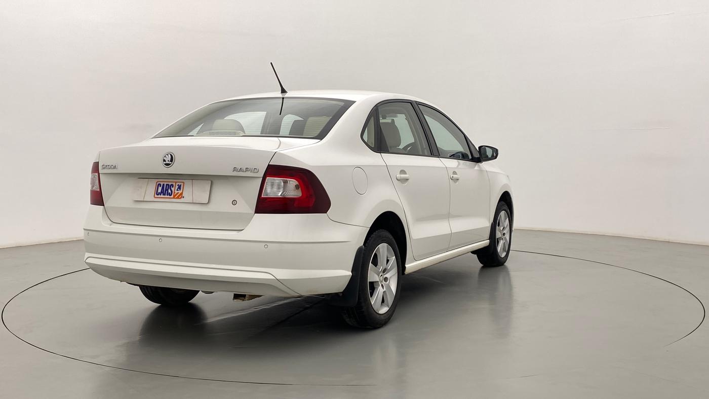 2018 Skoda Rapid AMBITION 1.6 MPFI AT, Petrol, Automatic, 17,549 km, Right Back Diagonal