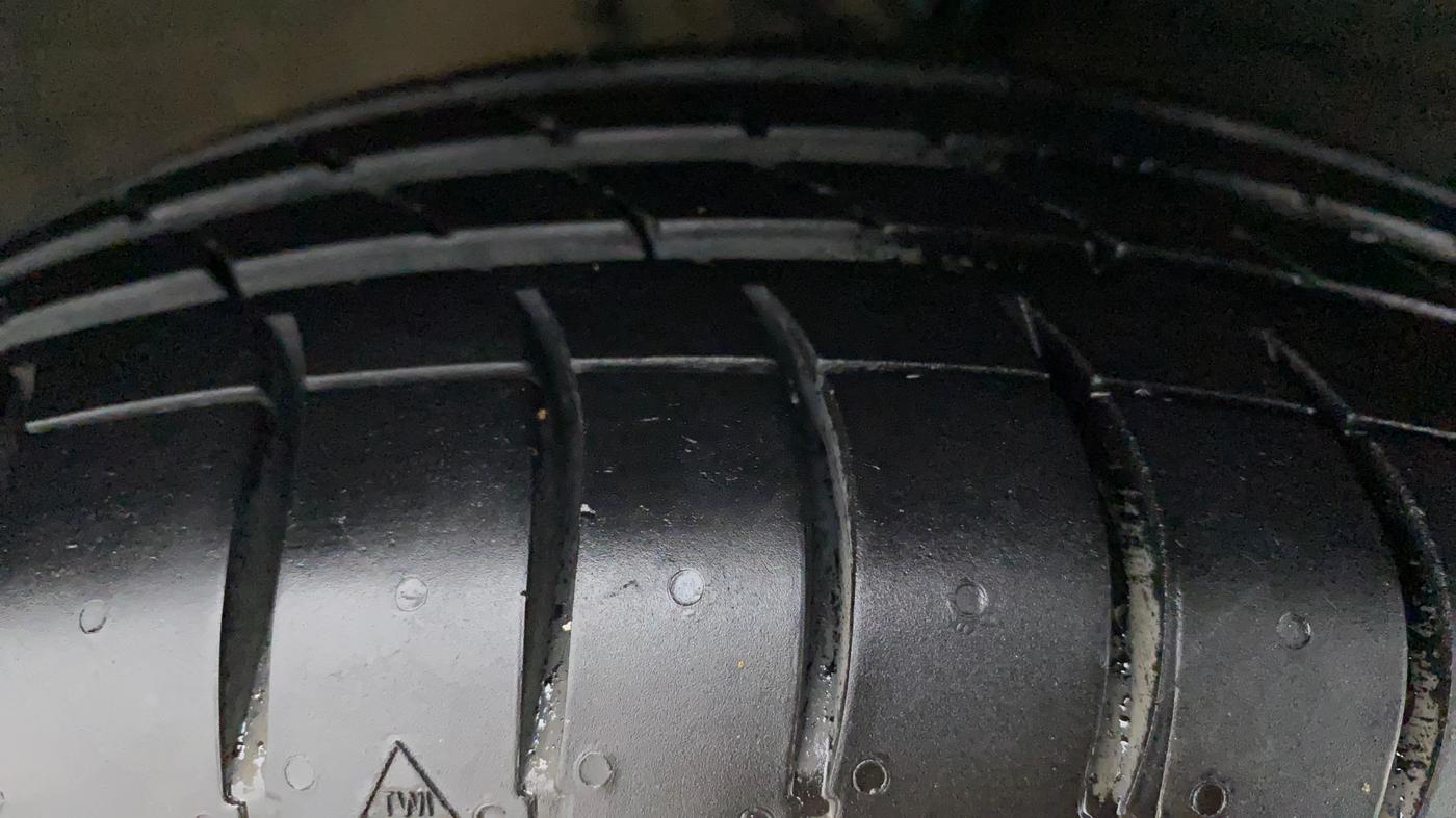 2014 Hyundai Xcent S (O) 1.2, Petrol, Manual, 63,625 km, Right Front Tyre Tread