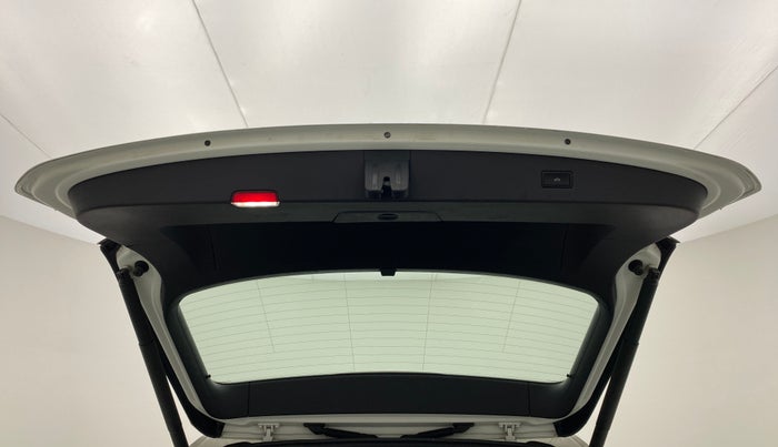 2017 Volkswagen TIGUAN COMFORTLINE AT, Diesel, Automatic, 85,261 km, Boot Door Open