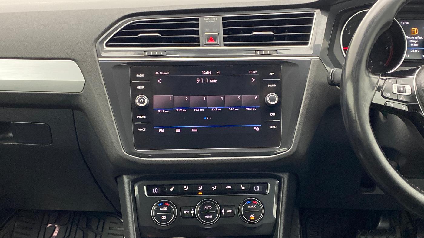 2017 Volkswagen TIGUAN COMFORTLINE AT, Diesel, Automatic, 85,261 km, Air Conditioner