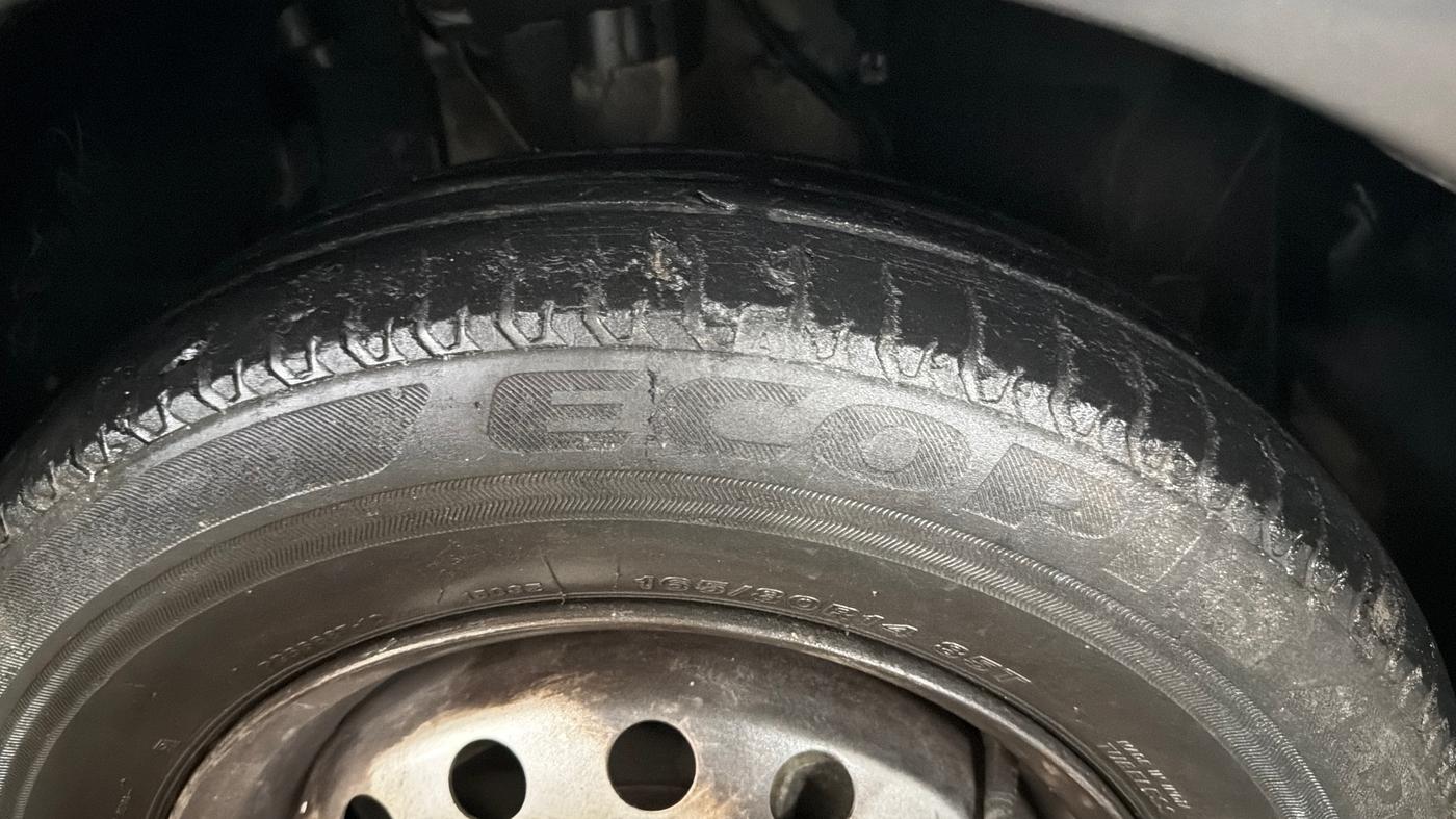 2021 Tata ALTROZ XE PETROL, Petrol, Manual, 87,059 km, Right Front Tyre Tread