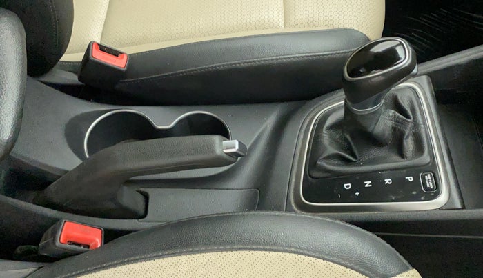 2019 Hyundai Verna 1.6 VTVT SX (O) AT, Petrol, Automatic, 57,538 km, Gear Lever