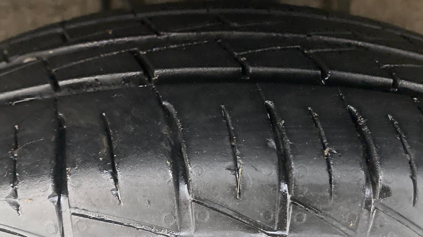 2022 Maruti Alto LXI OPT CNG, CNG, Manual, 10,475 km, Left Front Tyre Tread