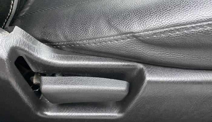 2022 Maruti Alto LXI OPT CNG, CNG, Manual, 10,475 km, Driver Side Adjustment Panel