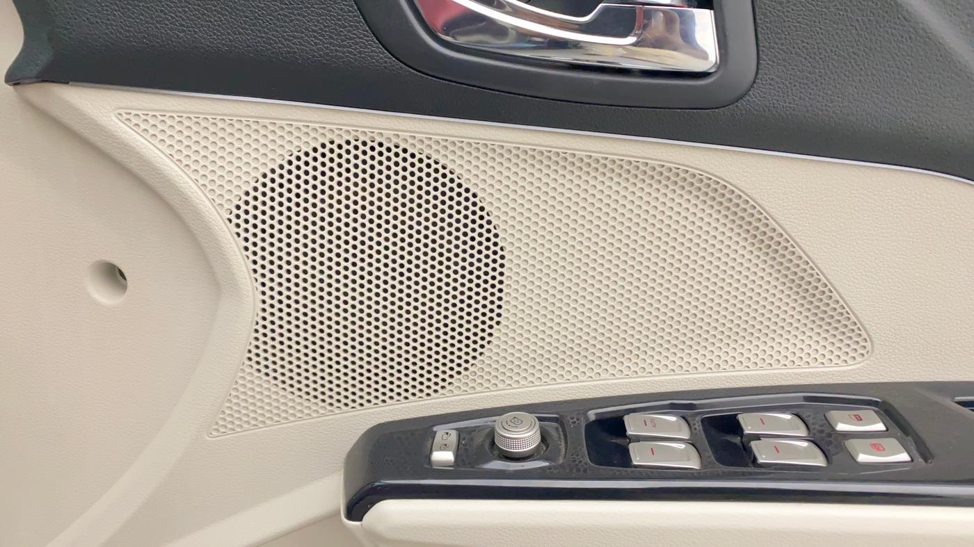 2022 Mahindra XUV300 W8 (O) 1.5 DIESEL, Diesel, Manual, 14,978 km, Speaker