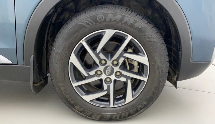 2022 Mahindra XUV300 W8 (O) 1.5 DIESEL, Diesel, Manual, 14,978 km, Right Front Wheel