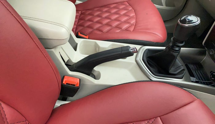 2022 Mahindra XUV300 W8 (O) 1.5 DIESEL, Diesel, Manual, 14,978 km, Gear Lever
