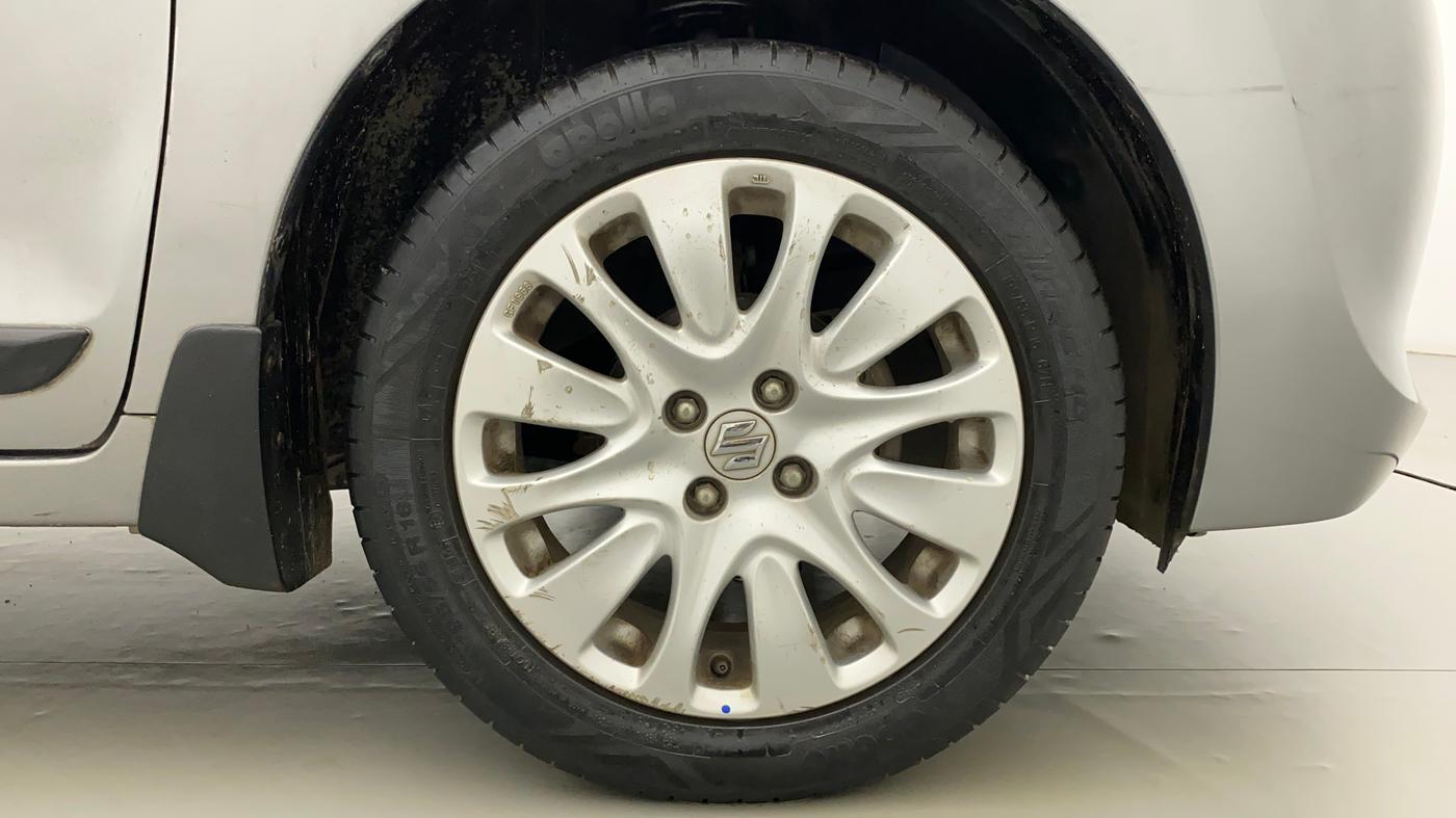 2015 Maruti Baleno ALPHA PETROL 1.2, Petrol, Manual, 34,054 km, Right Front Wheel
