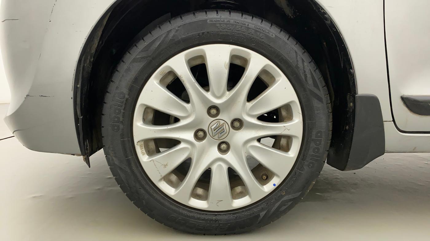 2015 Maruti Baleno ALPHA PETROL 1.2, Petrol, Manual, 34,054 km, Left Front Wheel