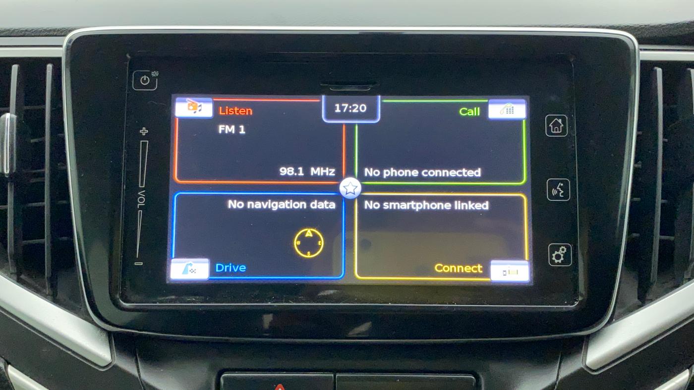 2015 Maruti Baleno ALPHA PETROL 1.2, Petrol, Manual, 34,054 km, Infotainment System