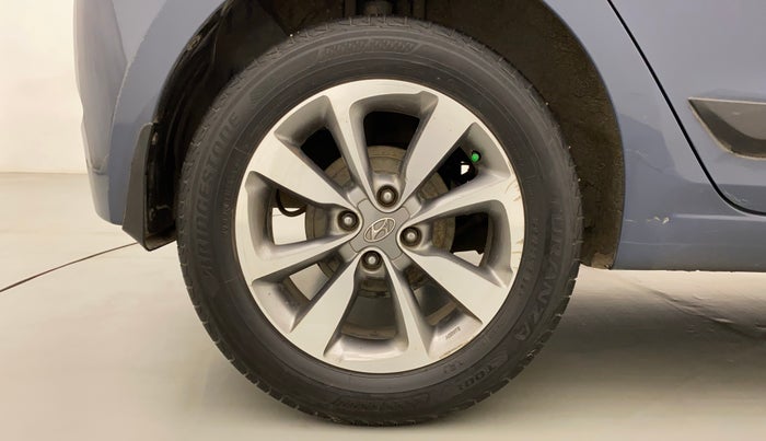 2014 Hyundai Elite i20 SPORTZ 1.4 CRDI, Diesel, Manual, 1,08,913 km, Right Rear Wheel