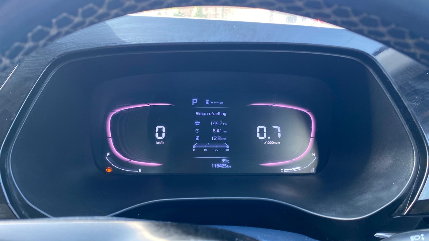 2022 KIA CARENS LUXURY PLUS 1.5 DIESEL AT 6 STR, Diesel, Automatic, 1,18,415 km, Odometer Image