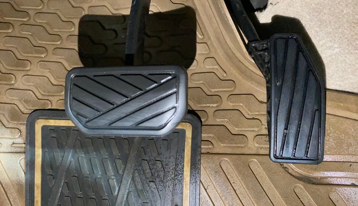 2017 Maruti Dzire VDI AMT, Diesel, Automatic, 55,651 km, Pedals