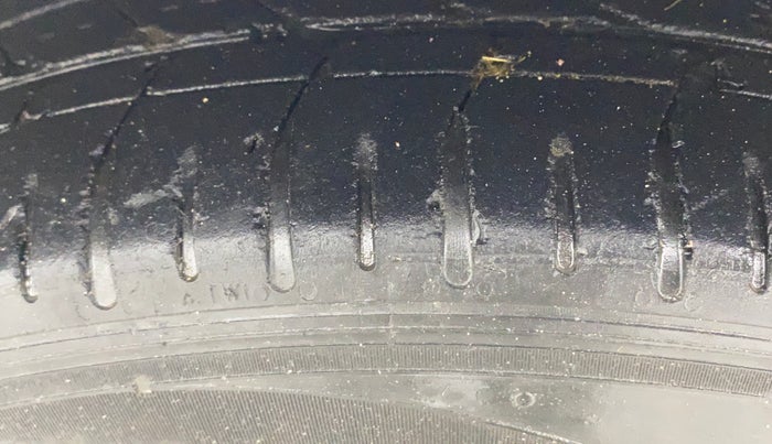 2015 Ford Ecosport TITANIUM 1.5L PETROL AT, Petrol, Automatic, 98,903 km, Left Front Tyre Tread