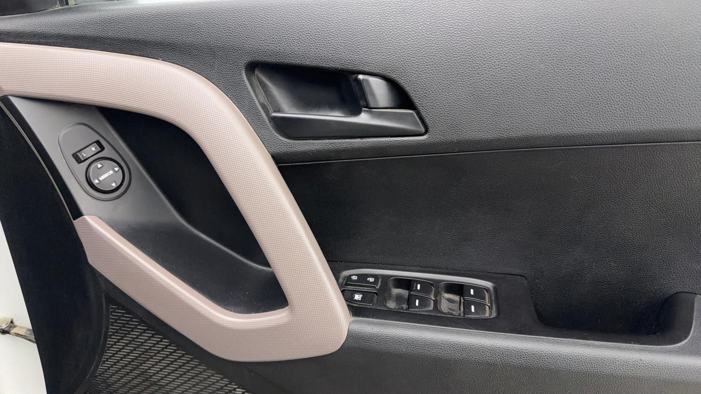 2020 Hyundai Creta E PLUS 1.6 PETROL, Petrol, Manual, 62,773 km, Driver Side Door Panels Control