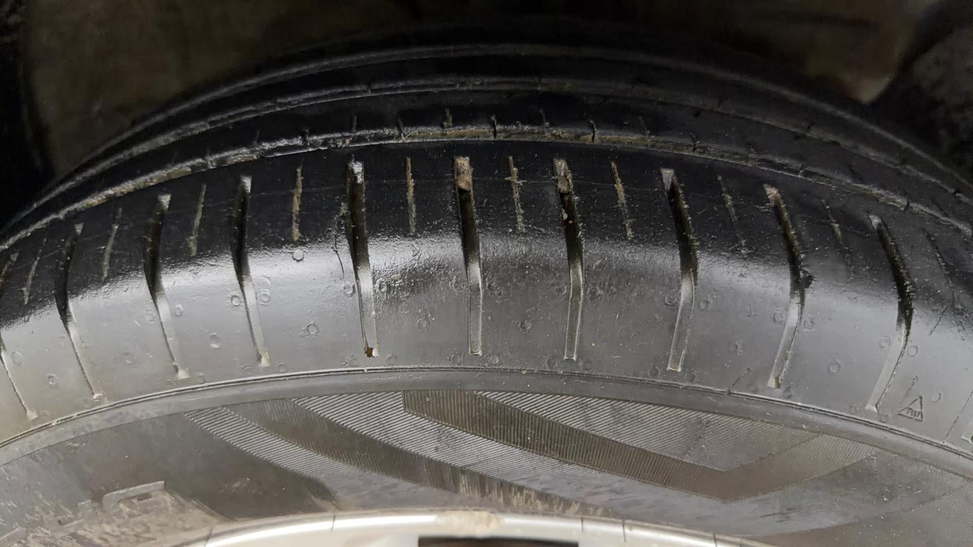 2020 Hyundai Creta E PLUS 1.6 PETROL, Petrol, Manual, 62,773 km, Right Front Tyre Tread