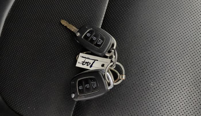 2020 Hyundai Creta E PLUS 1.6 PETROL, Petrol, Manual, 62,773 km, Key Close Up