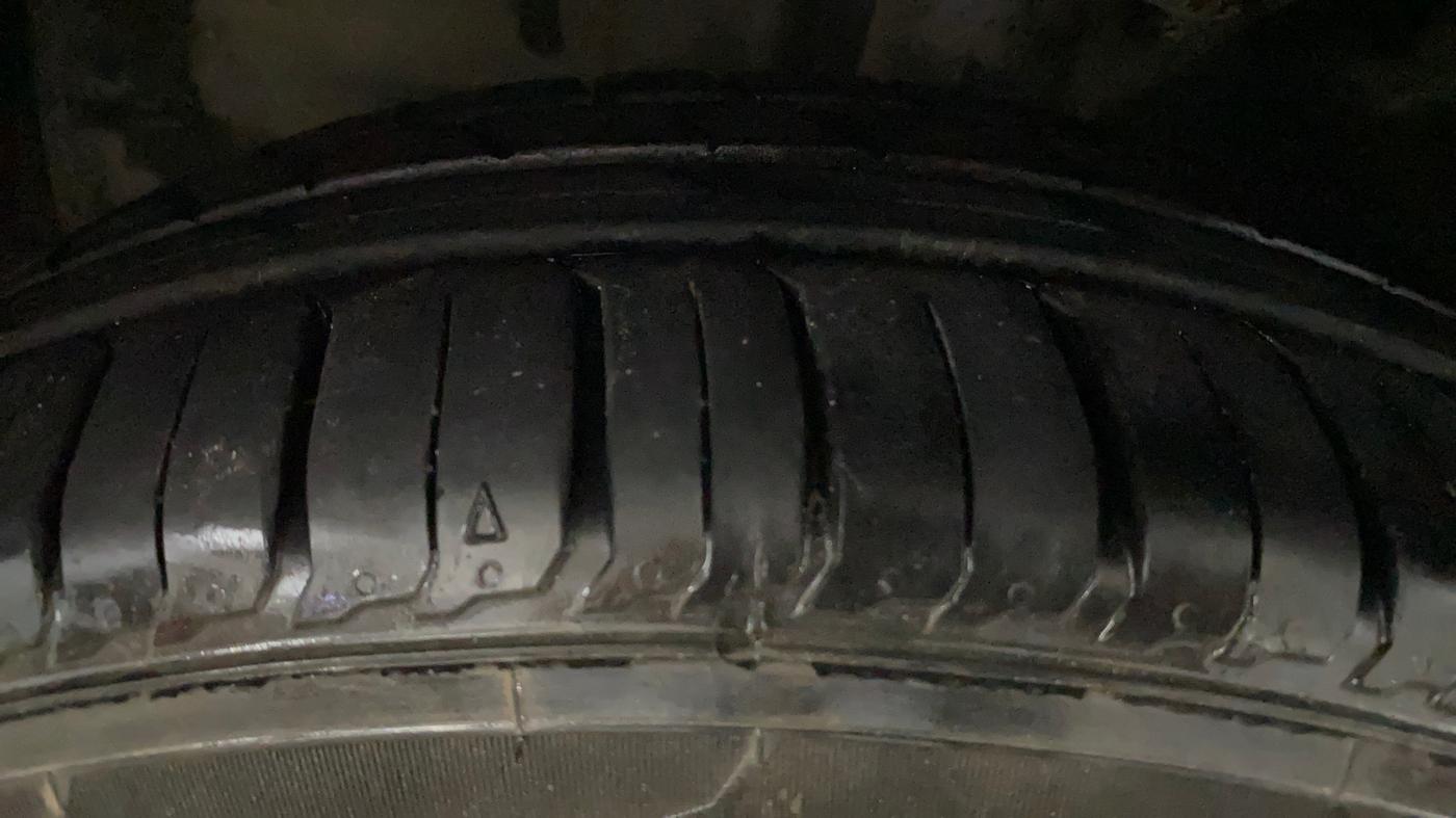 2015 Toyota Etios G, Petrol, Manual, 41,922 km, Left Front Tyre Tread
