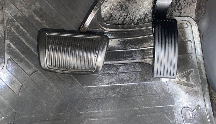 2021 Hyundai AURA SX PLUS 1.2 AMT, Petrol, Automatic, 32,980 km, Pedals