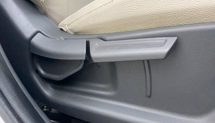 2021 Hyundai AURA SX PLUS 1.2 AMT, Petrol, Automatic, 32,980 km, Driver Side Adjustment Panel