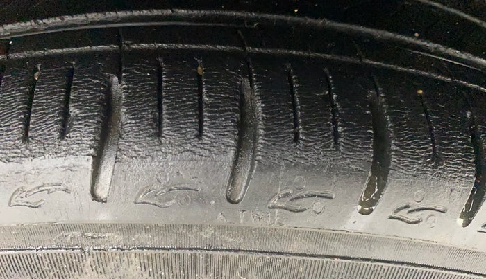 2021 Hyundai AURA SX PLUS 1.2 AMT, Petrol, Automatic, 32,980 km, Left Rear Tyre Tread