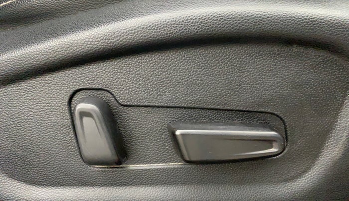 2018 Hyundai Creta SX (O) 1.6 PETROL, Petrol, Manual, 61,033 km, Driver Side Adjustment Panel