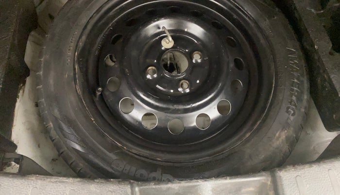 2016 Maruti Wagon R 1.0 VXI, Petrol, Manual, 1,11,054 km, Spare Tyre