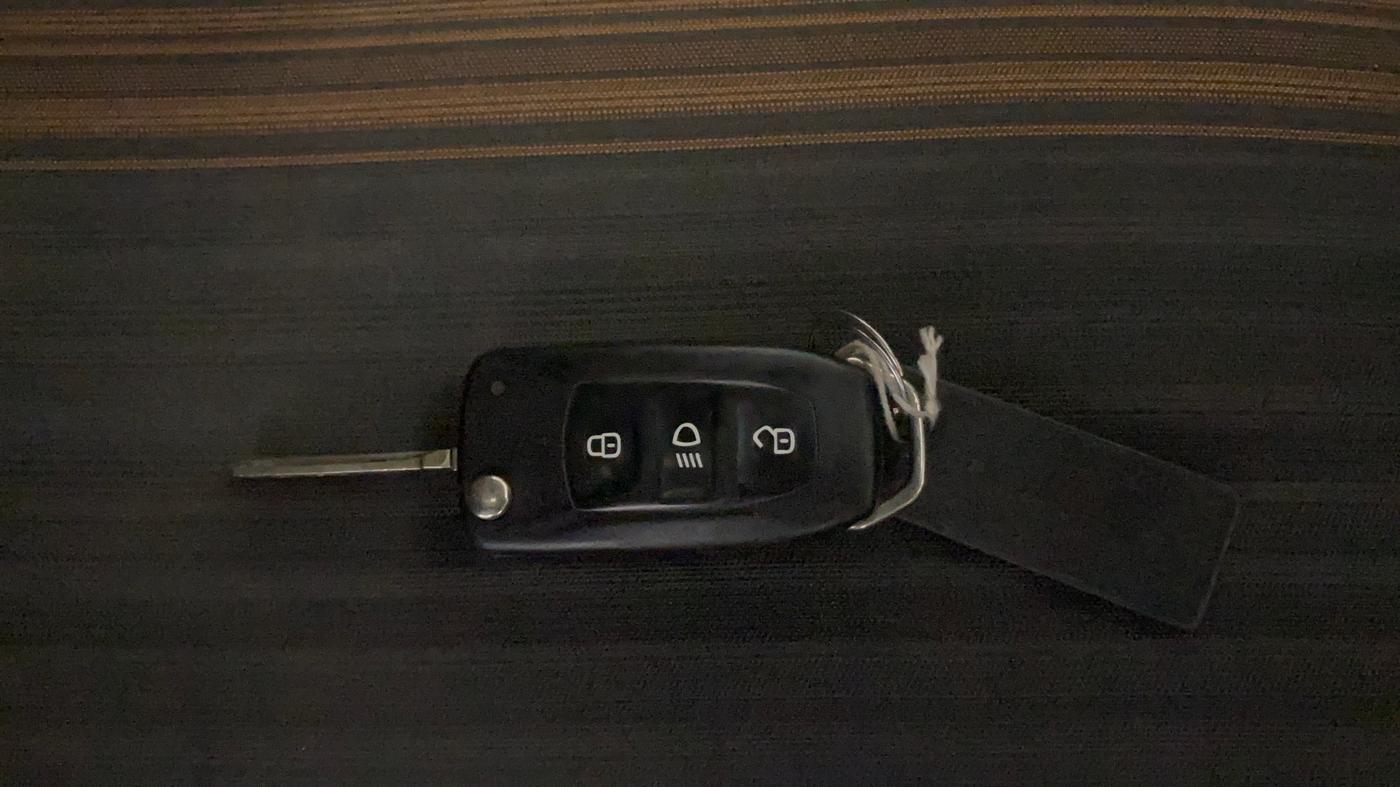 2019 Tata TIAGO NRG PETROL AMT, Petrol, Automatic, 80,757 km, Key Close Up