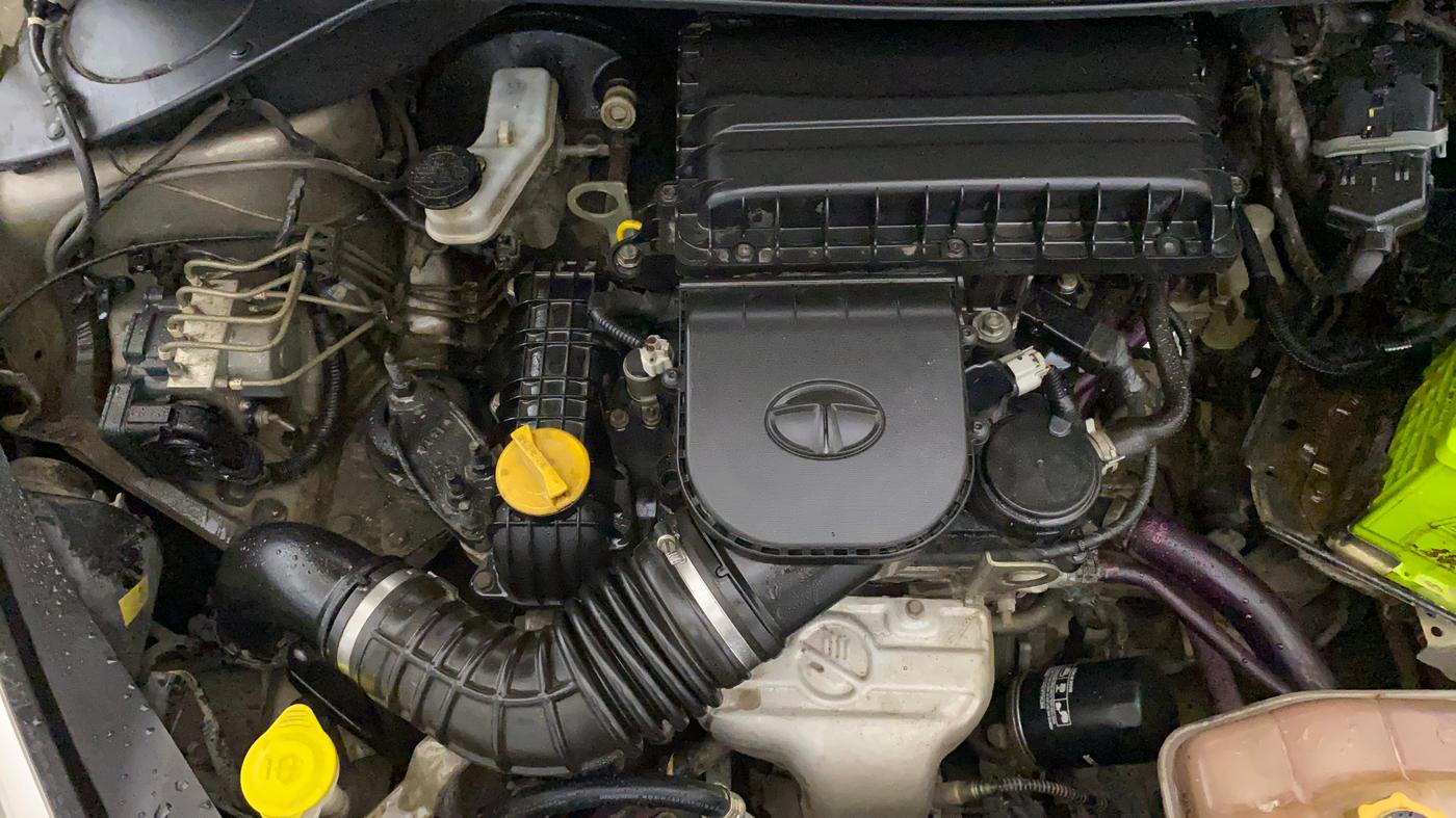 2019 Tata TIAGO NRG PETROL AMT, Petrol, Automatic, 80,757 km, Engine View - Right