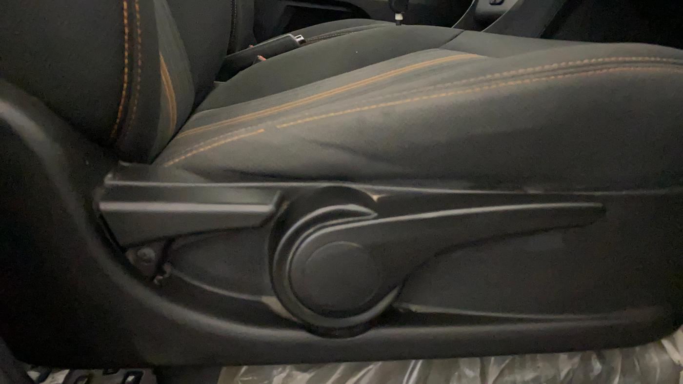 2019 Tata TIAGO NRG PETROL AMT, Petrol, Automatic, 80,757 km, Driver Side Adjustment Panel