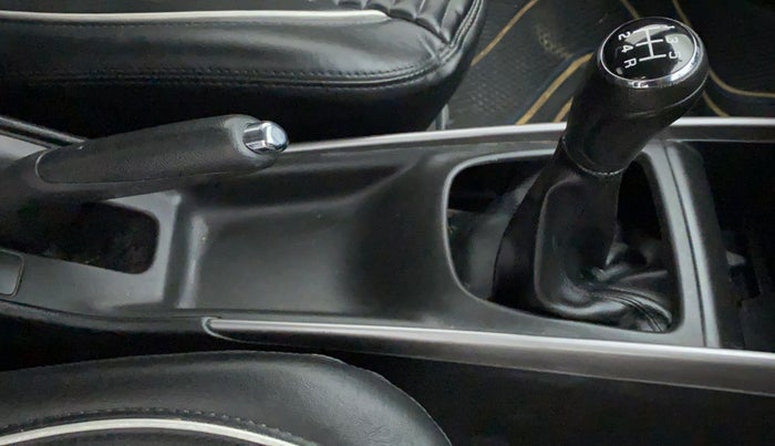 2020 Maruti Baleno DELTA PETROL 1.2, Petrol, Manual, 53,849 km, Gear Lever