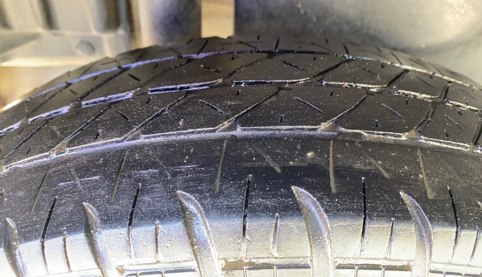 2016 Maruti Swift Dzire VDI, Diesel, Manual, 73,396 km, Right Rear Tyre Tread