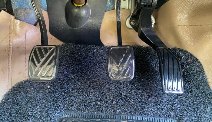 2016 Maruti Swift Dzire VDI, Diesel, Manual, 73,396 km, Pedals