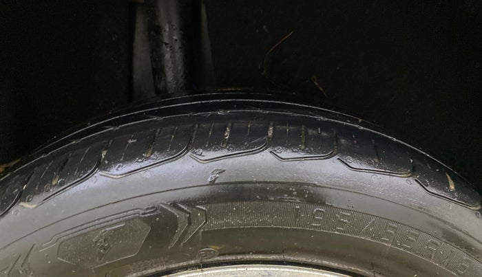 2021 Maruti Baleno ZETA PETROL 1.2, Petrol, Manual, 22,659 km, Right Rear Tyre Tread