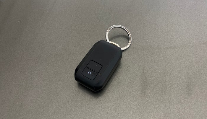 2021 Maruti Baleno ZETA PETROL 1.2, Petrol, Manual, 22,659 km, Key Close Up