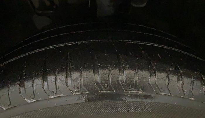 2019 Hyundai Verna 1.6 VTVT SX, Petrol, Manual, 50,472 km, Left Front Tyre Tread