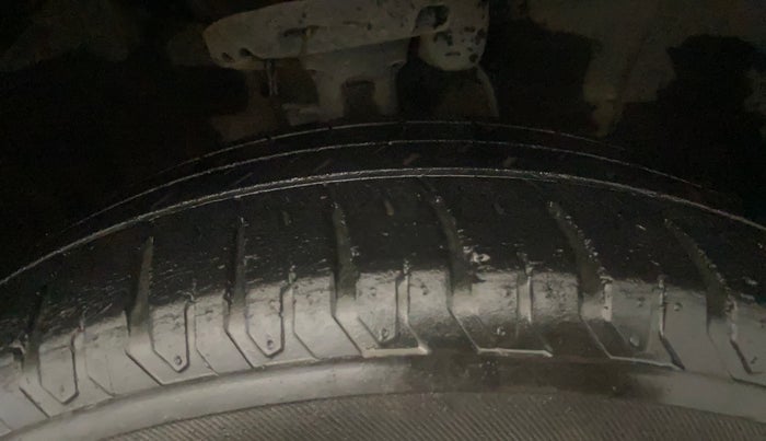 2019 Hyundai Verna 1.6 VTVT SX, Petrol, Manual, 50,472 km, Right Front Tyre Tread