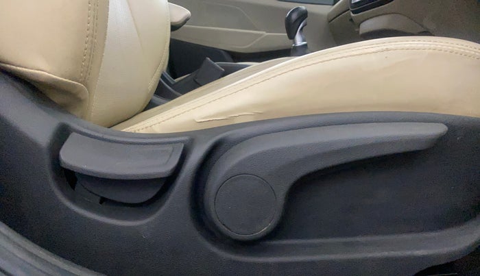 2019 Hyundai Verna 1.6 VTVT SX, Petrol, Manual, 50,472 km, Driver Side Adjustment Panel