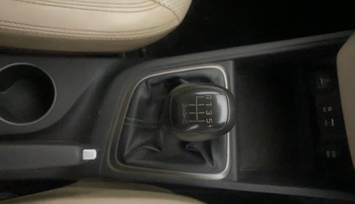 2019 Hyundai Verna 1.6 VTVT SX, Petrol, Manual, 50,472 km, Gear Lever