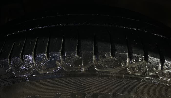 2019 Maruti Swift Dzire TOUR S-CNG, CNG, Manual, 55,642 km, Left Front Tyre Tread